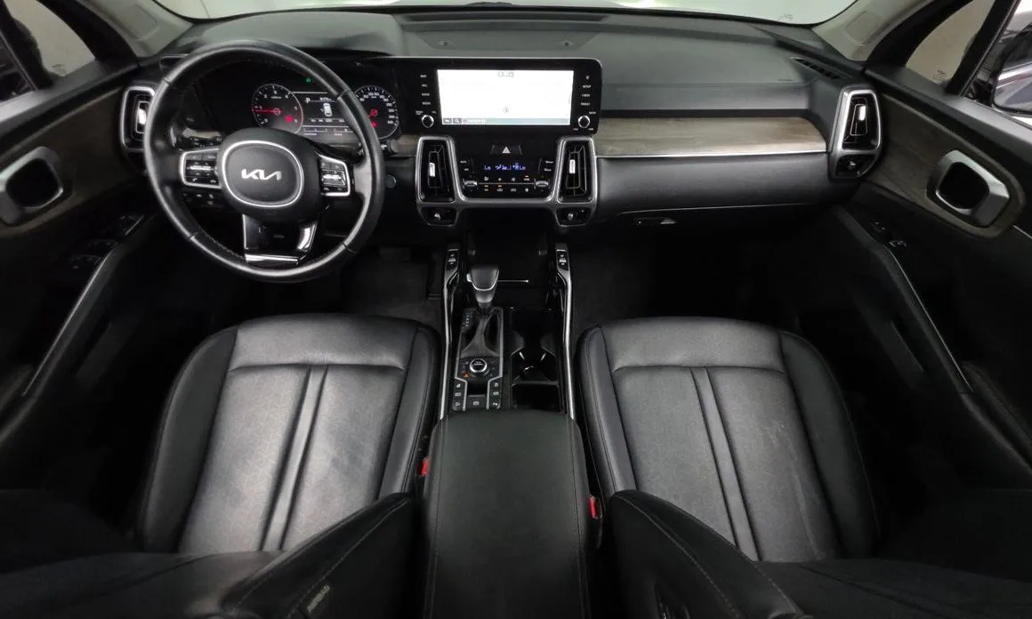 Kia Sorento — фото 8