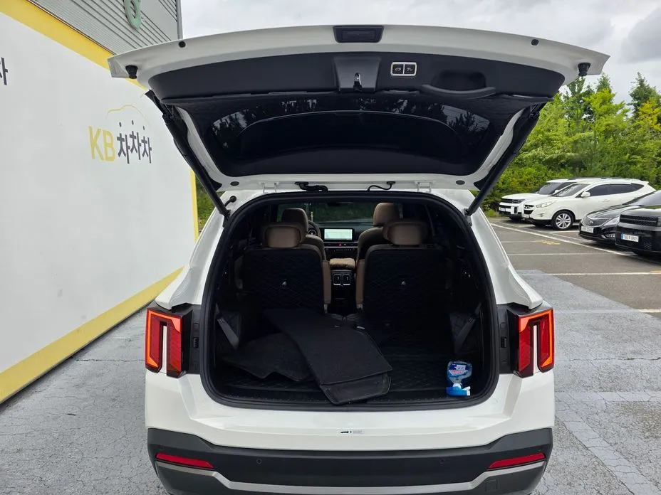 Kia Sorento — фото 9