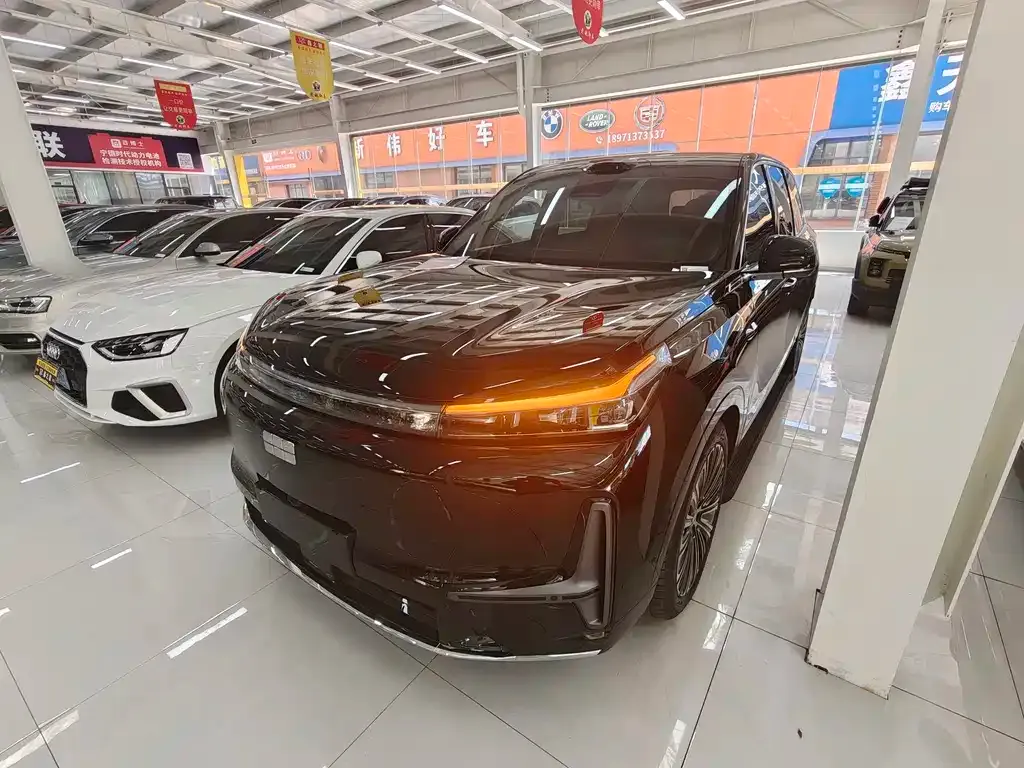Geely Galaxy M9 — фото 1