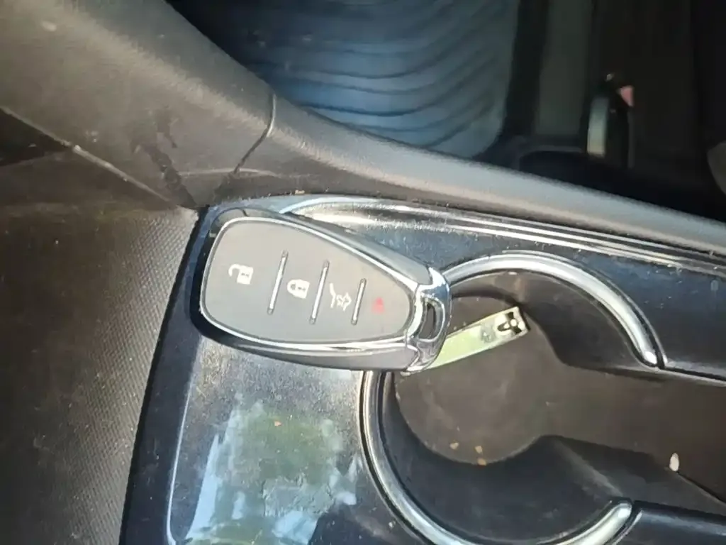 Chevrolet Equinox 2023 из CN, фото 2