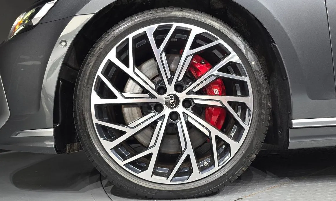Audi S8 2025 из KR, фото 6