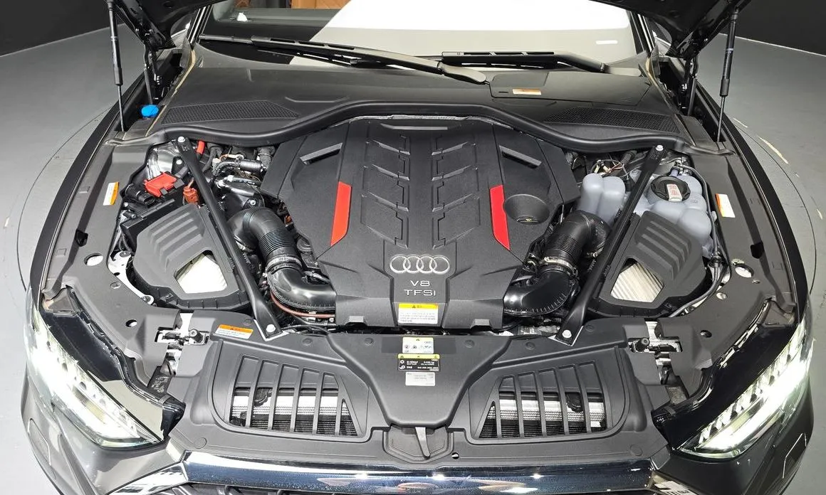 Audi S8 2025 из KR, фото 9