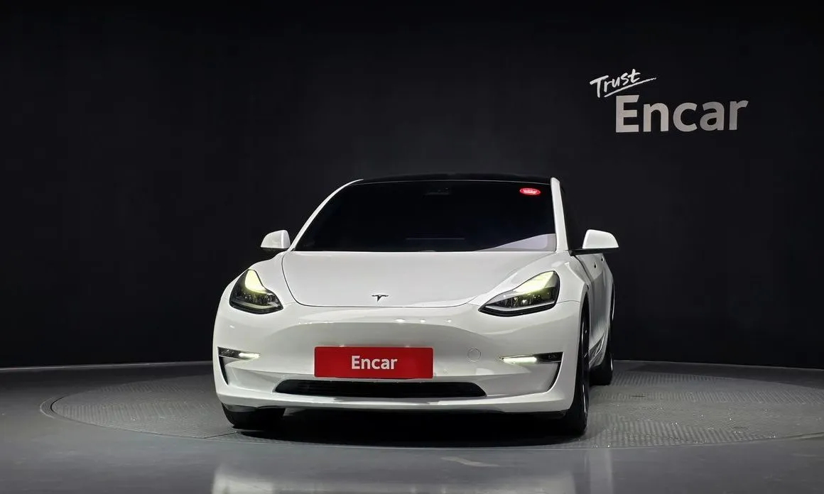 Tesla Model 3 — фото 8