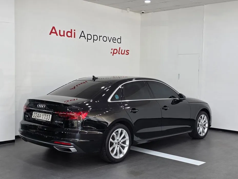Audi A4 — фото 9