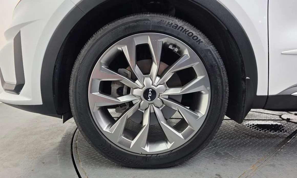 Kia Sorento — фото 10