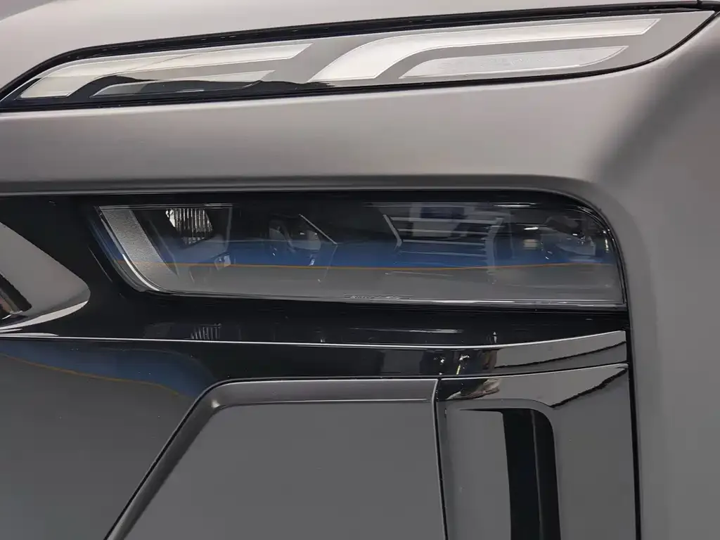 BMW i7 — фото 10