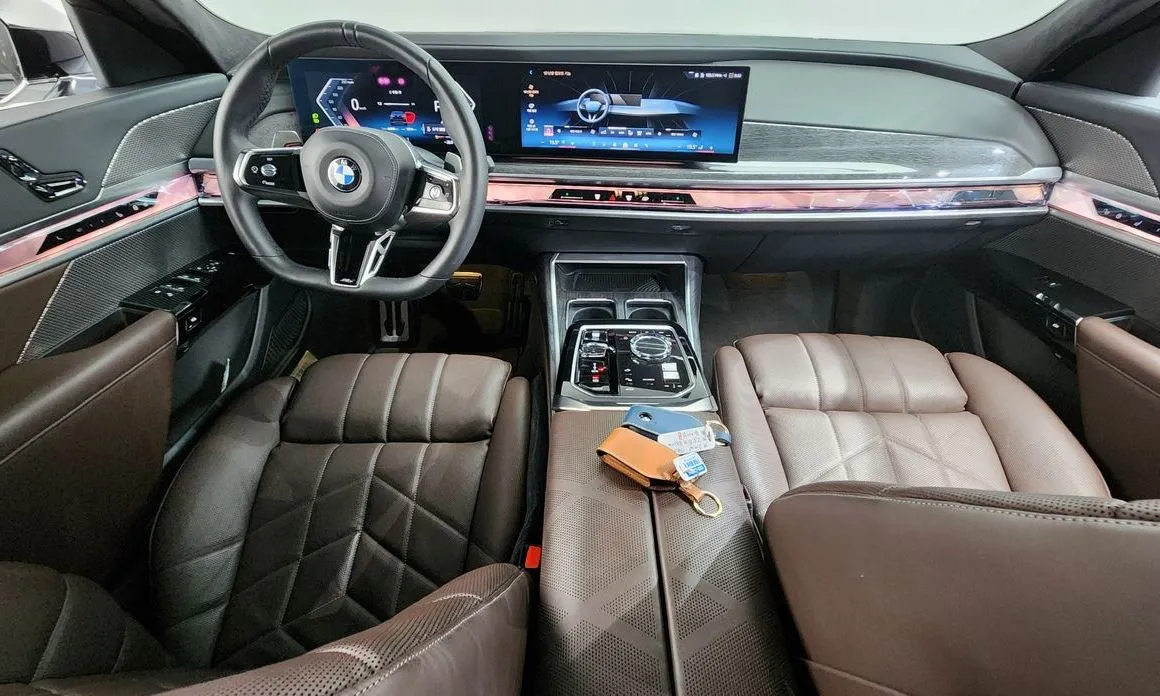 BMW 7-Series 2023 из KR, фото 10