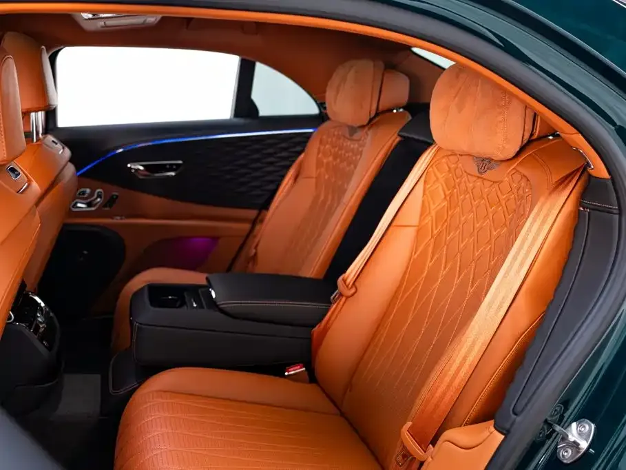 Bentley Flying Spur — фото 10