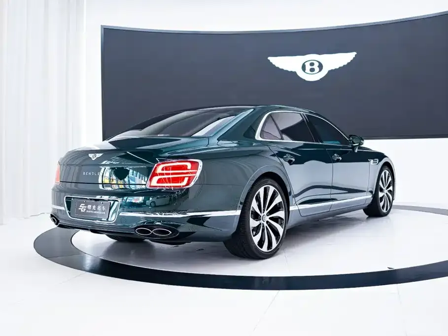 Bentley Flying Spur — фото 5