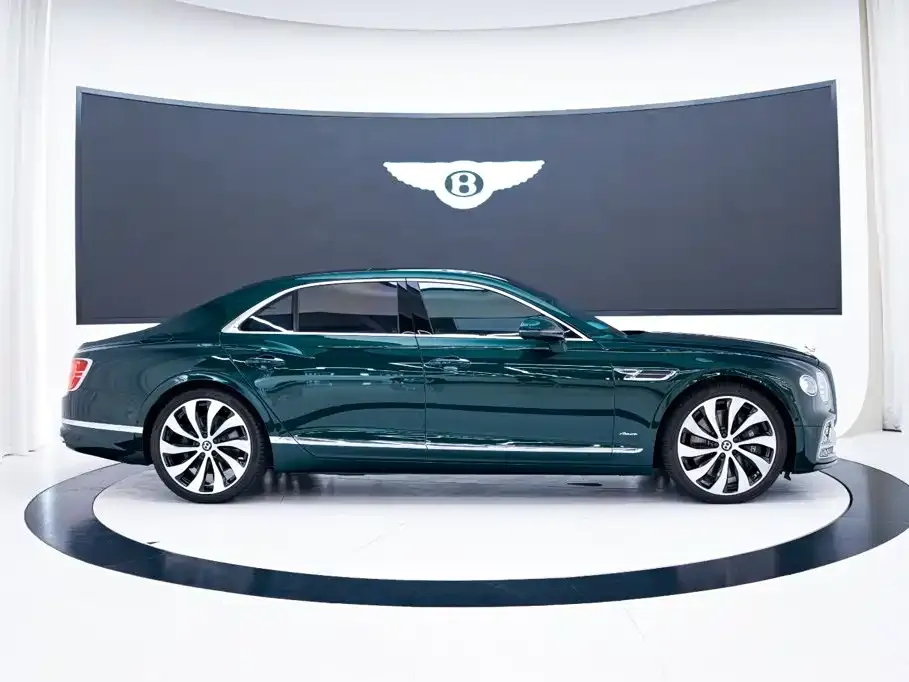 Bentley Flying Spur — фото 3