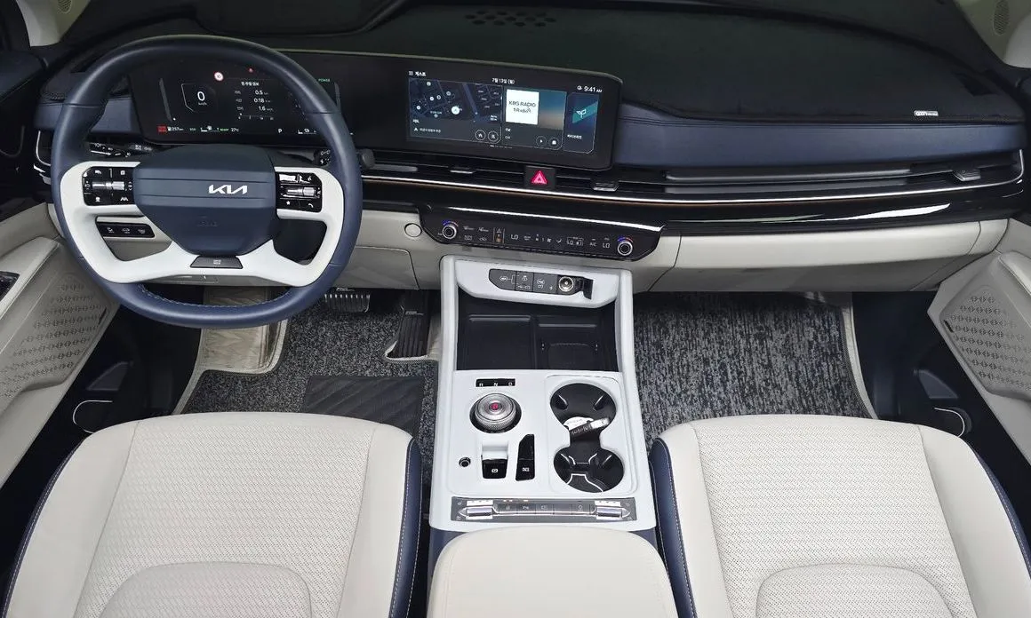 Kia Carnival — фото 10