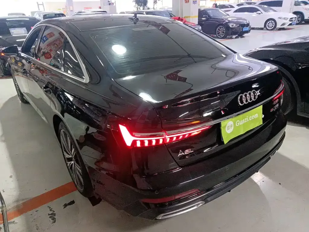 Audi A6L — фото 9