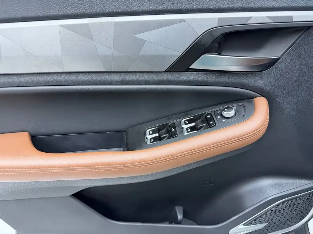 Geely Vision X6 — фото 10