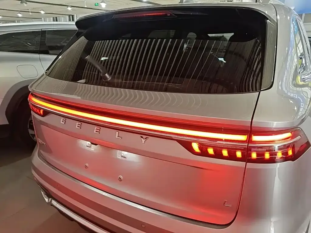 Geely Xingyue L — фото 3