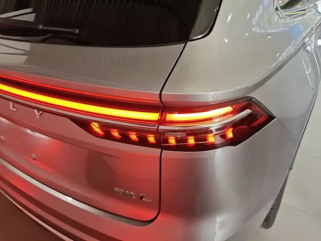 Geely Xingyue L — фото 2