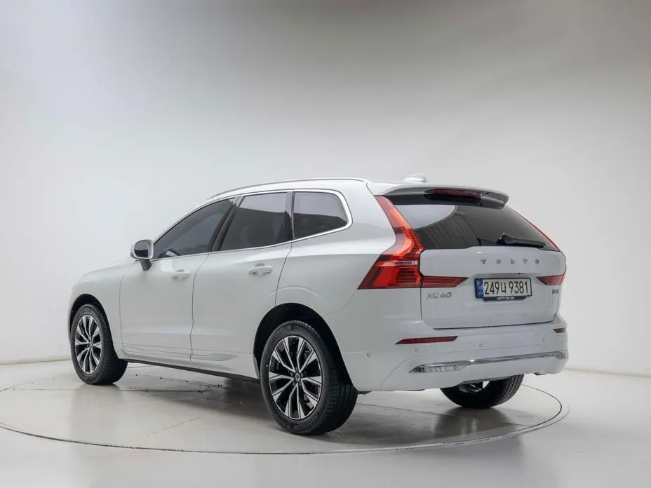 Volvo XC60 — фото 3