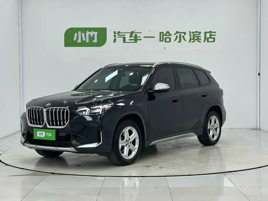 BMW X1 — фото 1