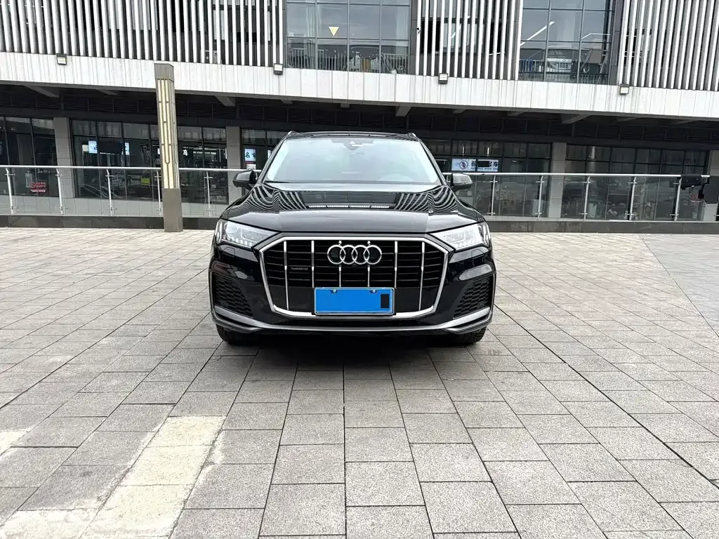 Audi Q7 — фото 6