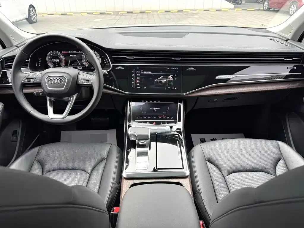 Audi Q7 — фото 2