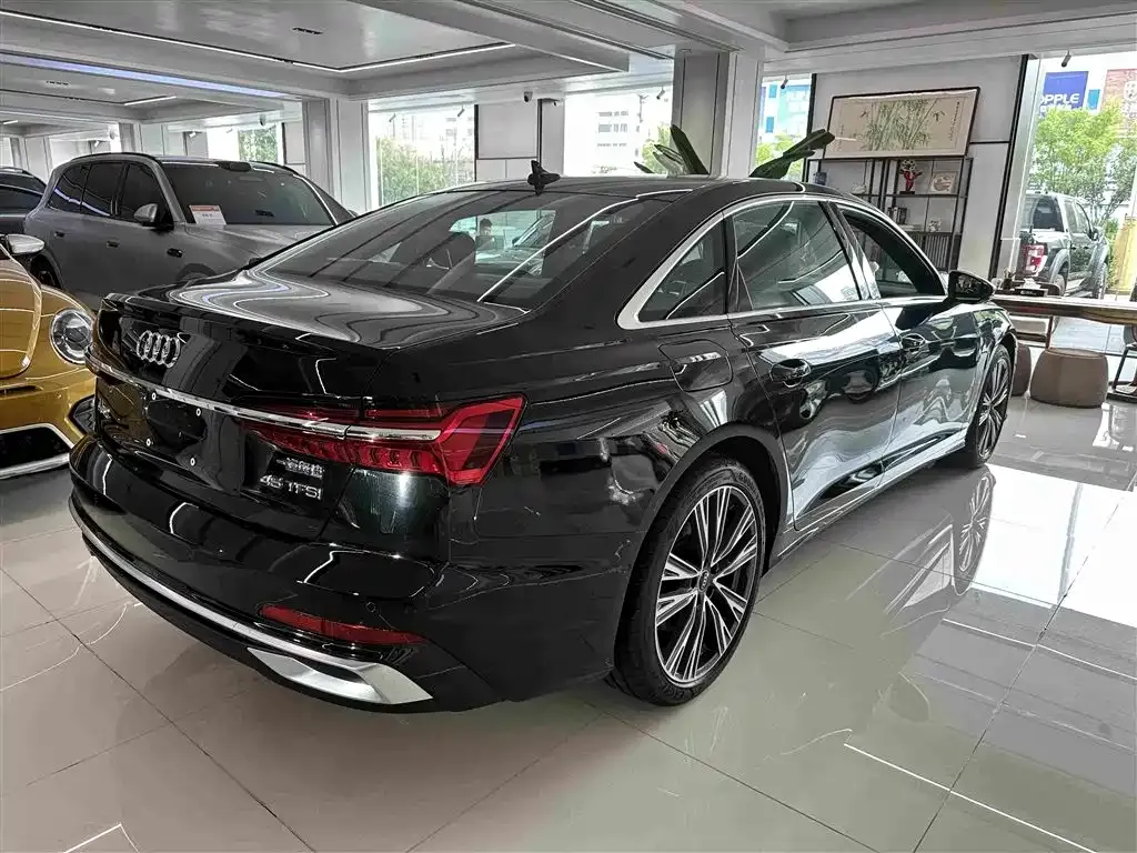 Audi A6L — фото 6
