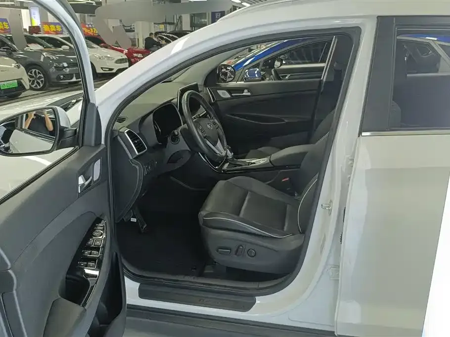 Hyundai Tucson — фото 8