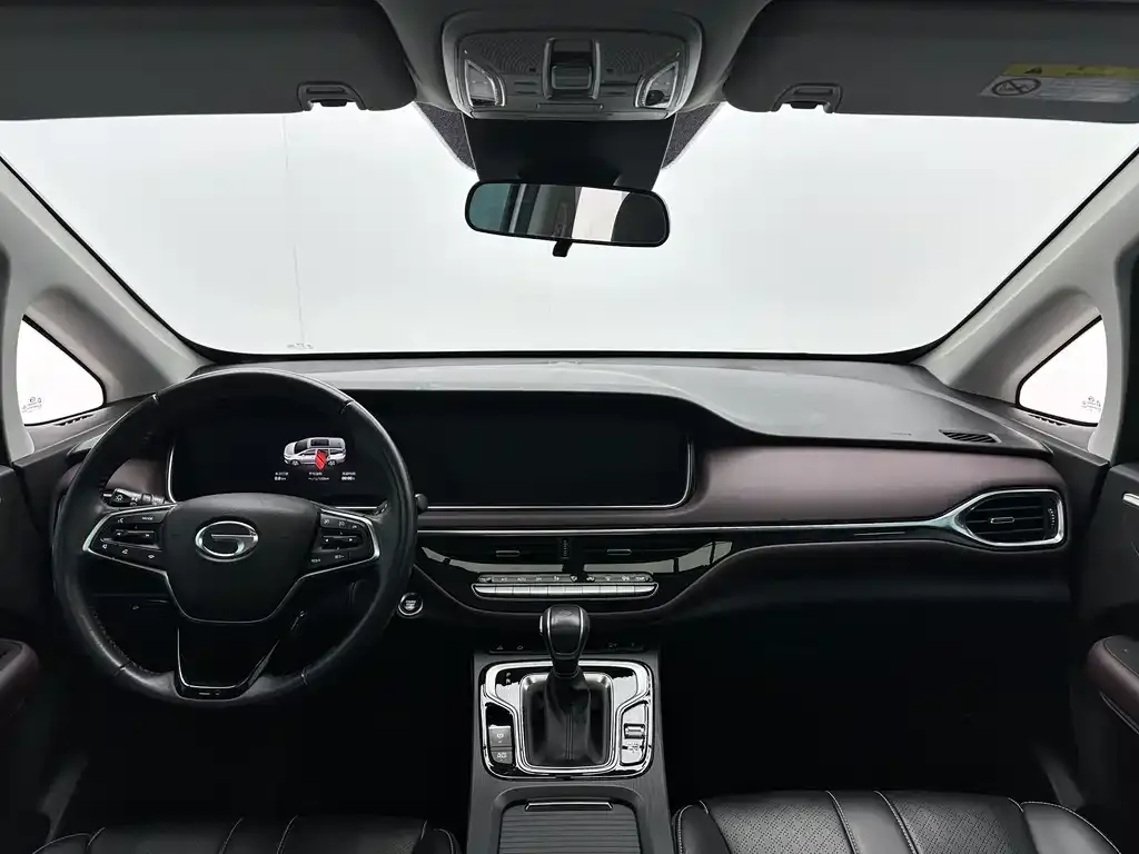 GAC Motor Trumpchi M6 — фото 9