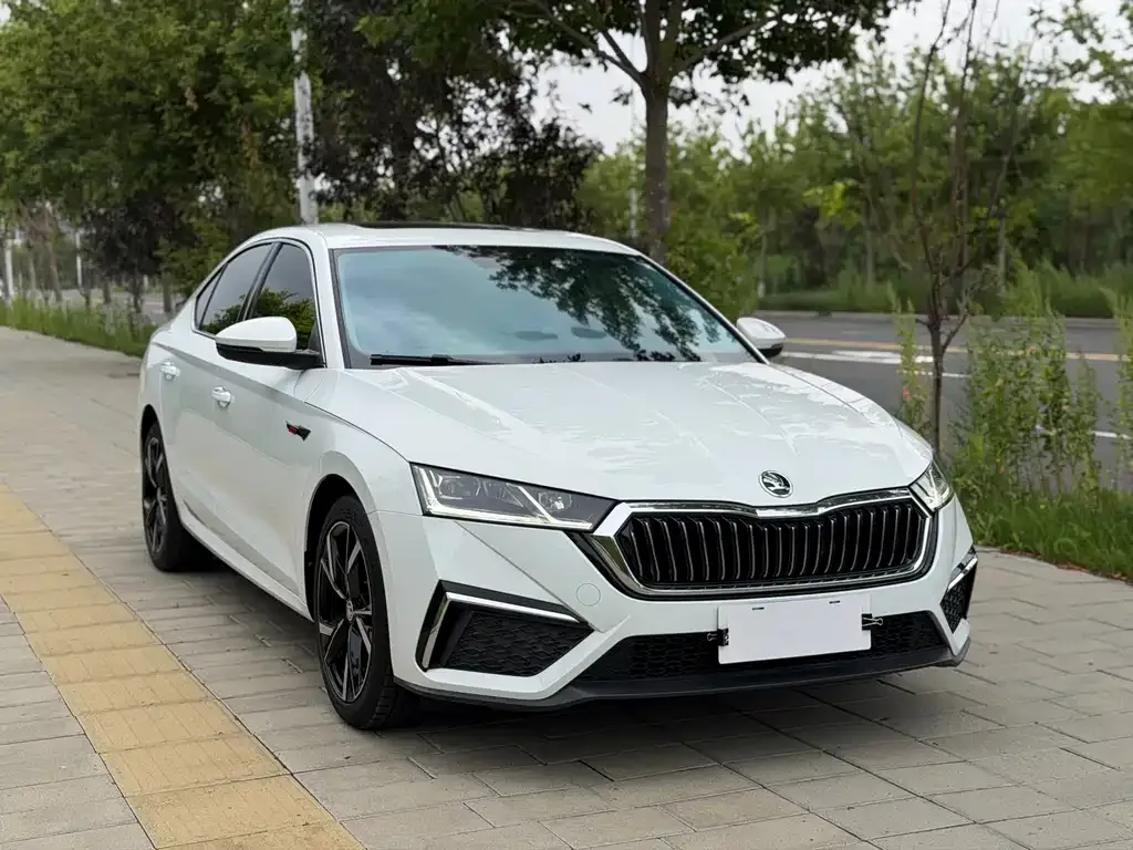 Skoda Octavia — фото 7