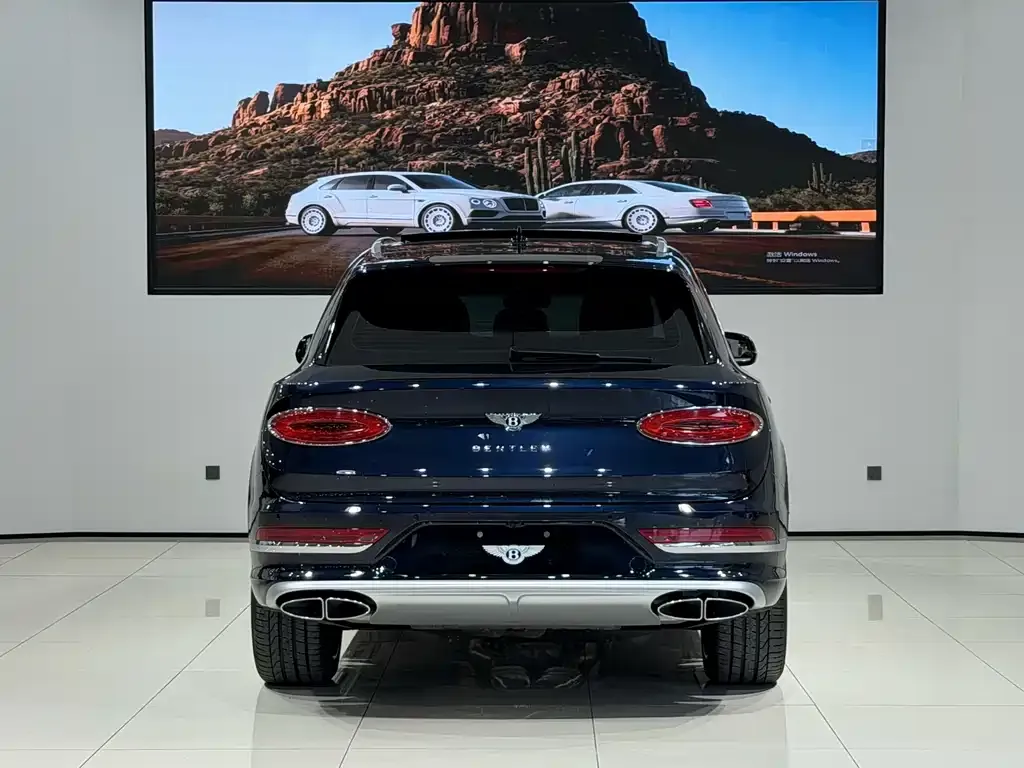 Bentley Bentayga — фото 10