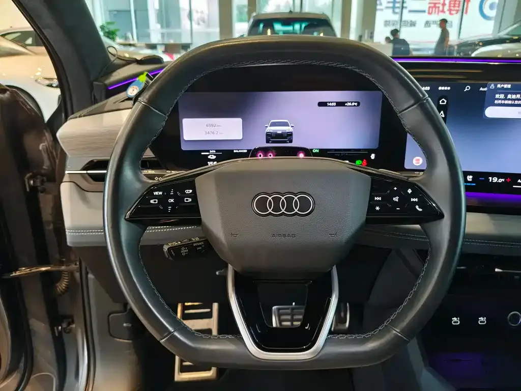 Audi Q6L e-tron — фото 8