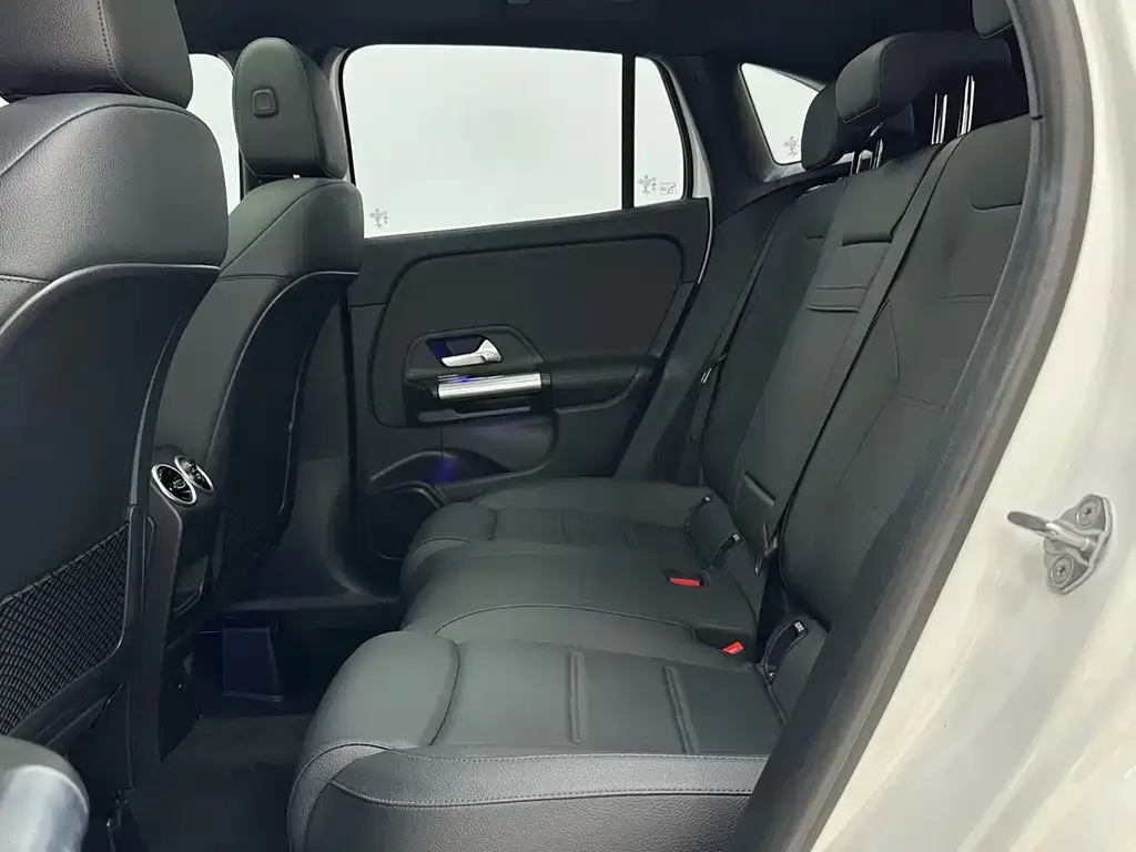 Mercedes-Benz GLA — фото 7