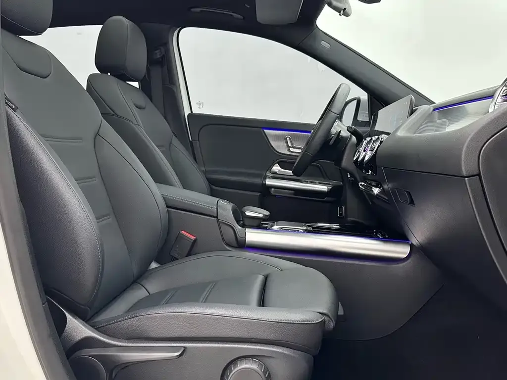 Mercedes-Benz GLA — фото 8
