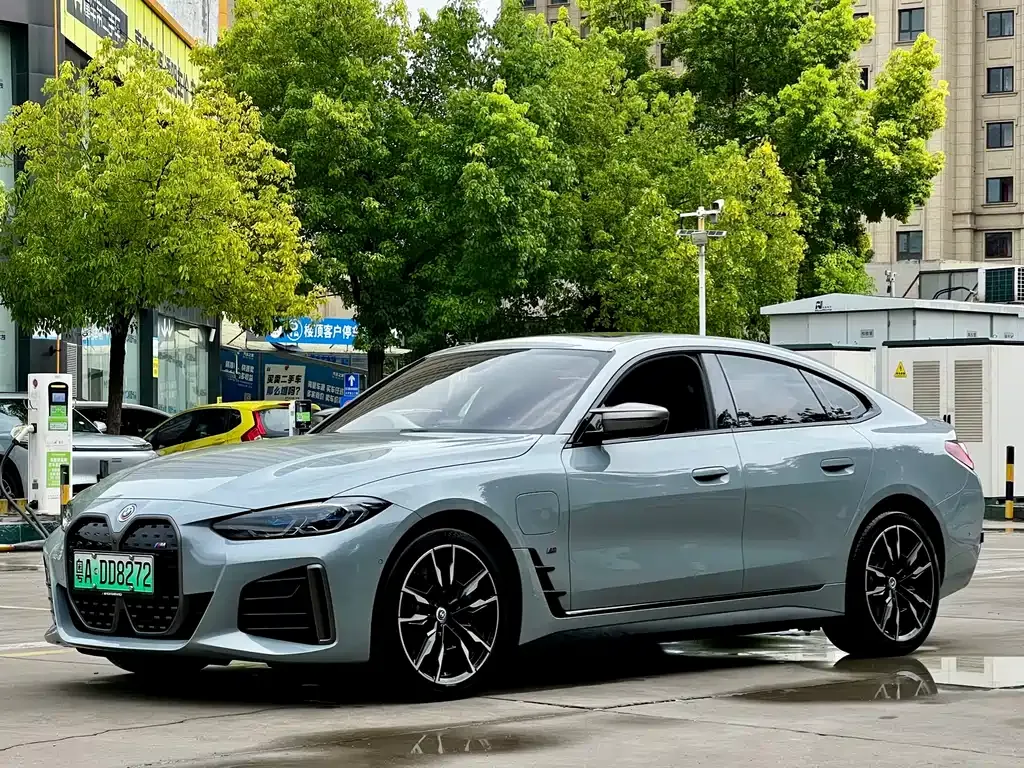 BMW i4 — фото 1