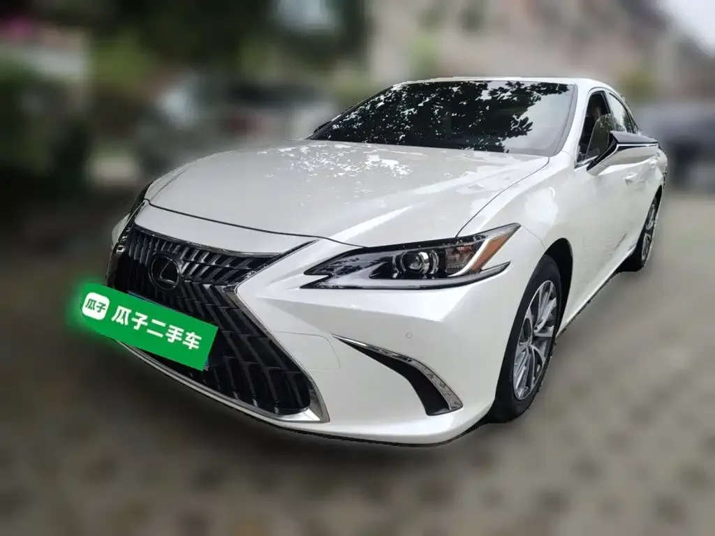 Lexus ES — фото 4