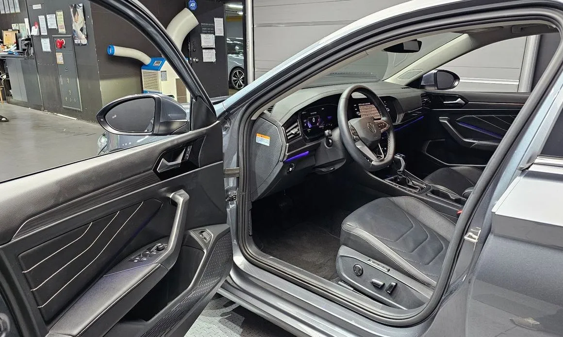 Volkswagen Jetta 2023 из KR, фото 9