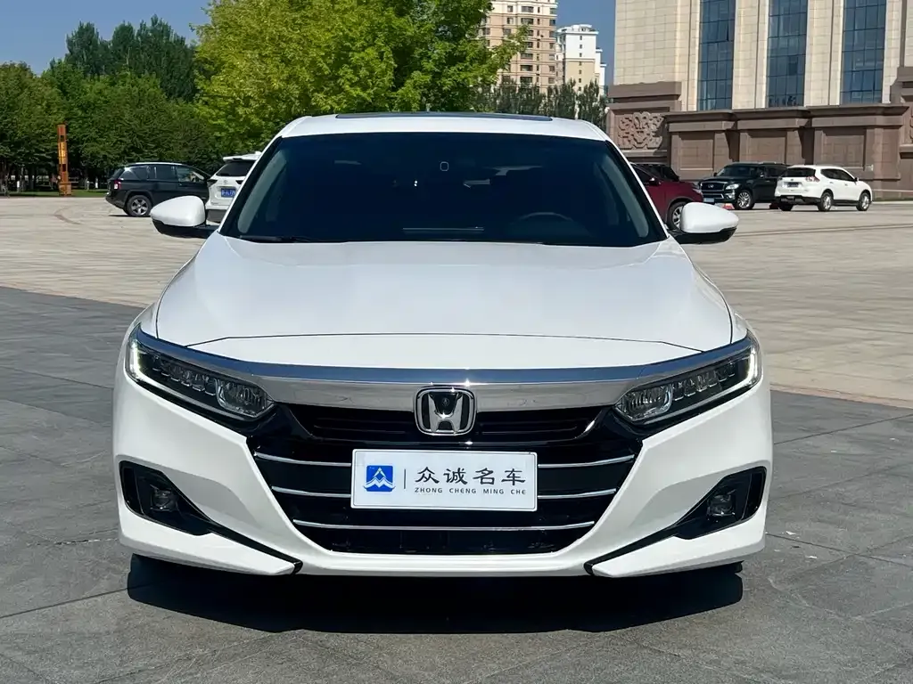 Honda Accord — фото 8
