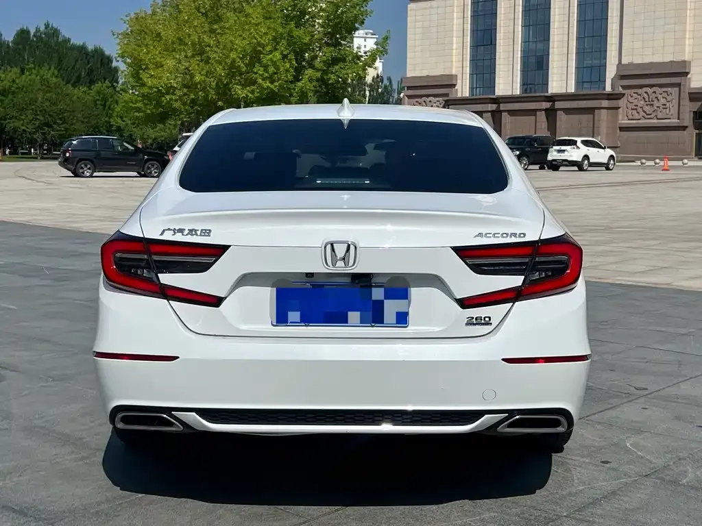 Honda Accord — фото 6