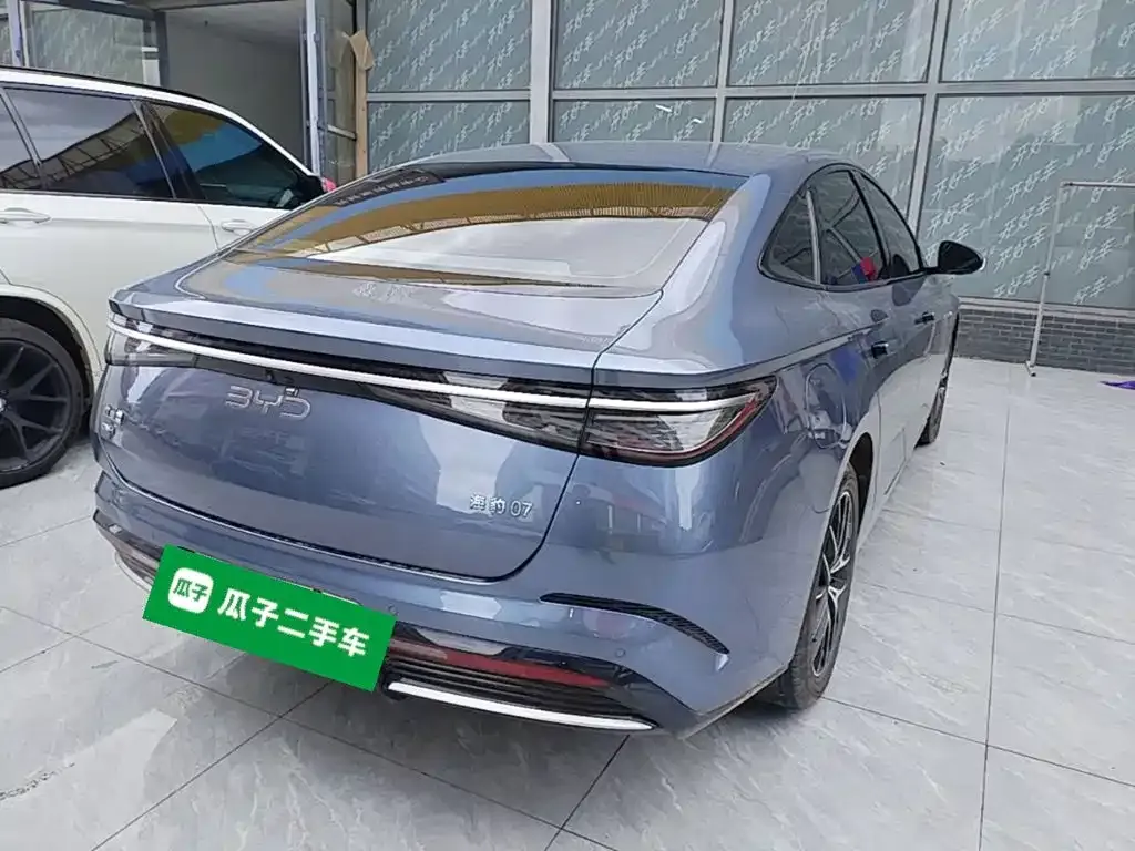 BYD Seal 07 DM-i — фото 8