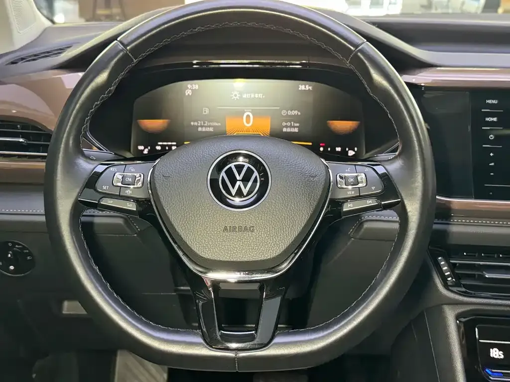 Volkswagen Tharu — фото 10