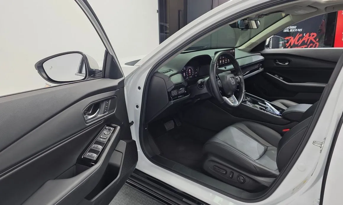 Honda Accord — фото 10