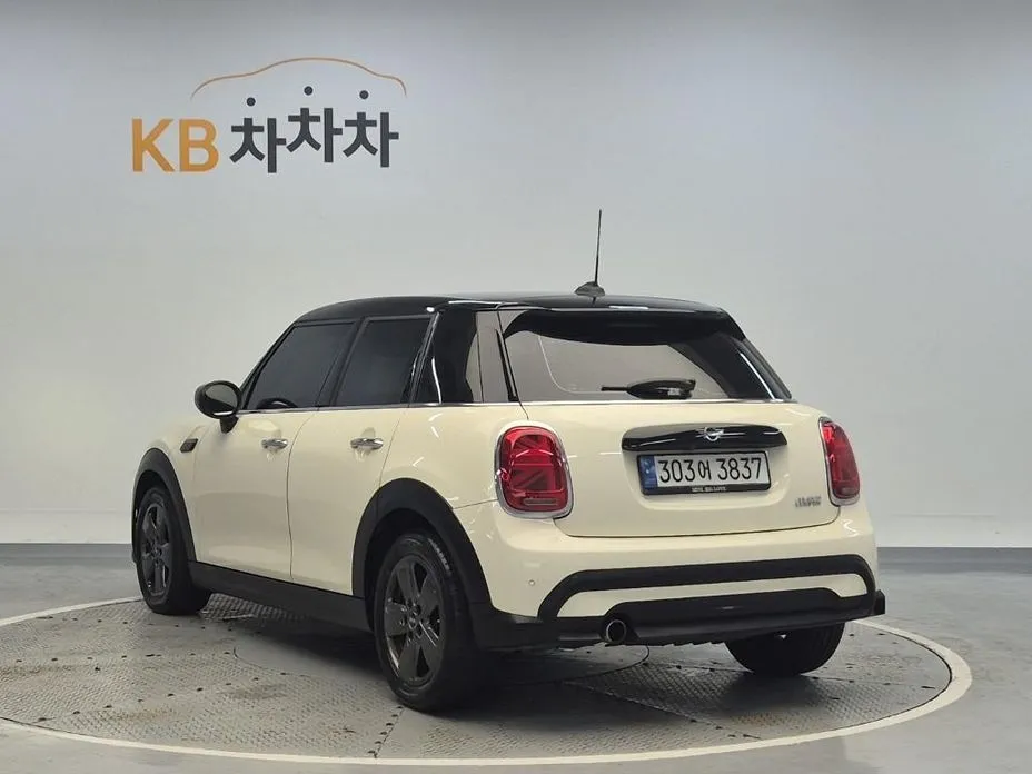 Mini Cooper 2023 из KR, фото 8