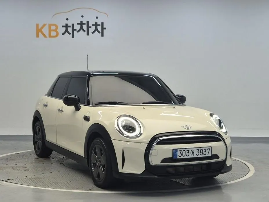 Mini Cooper 2023 из KR, фото 2