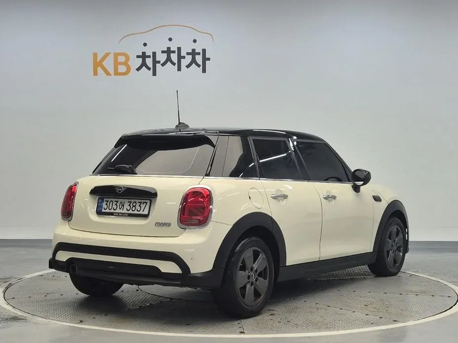 Mini Cooper 2023 из KR, фото 5