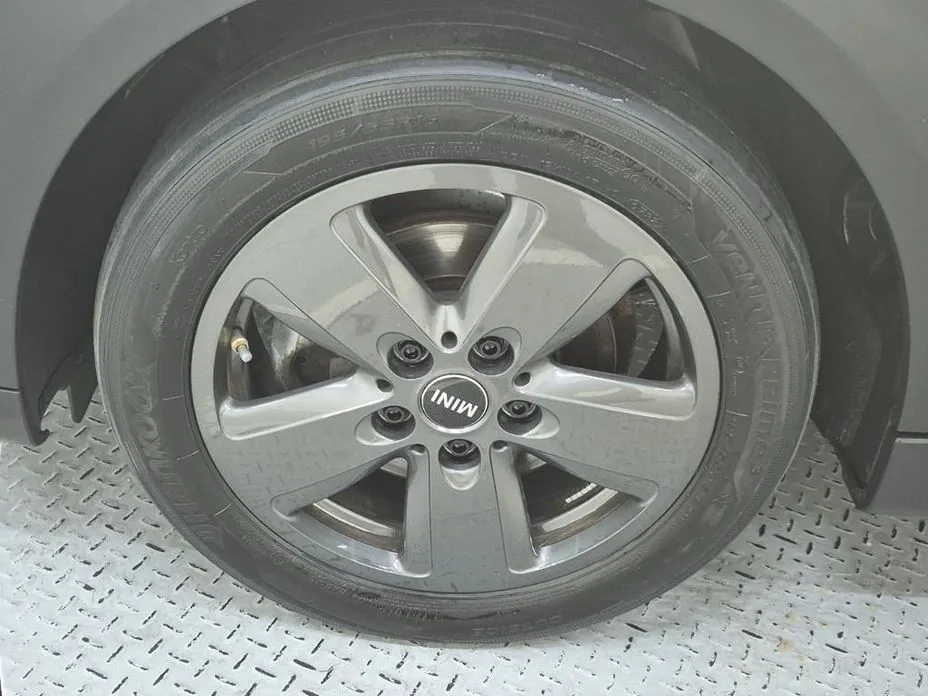 Mini Cooper 2023 из KR, фото 10