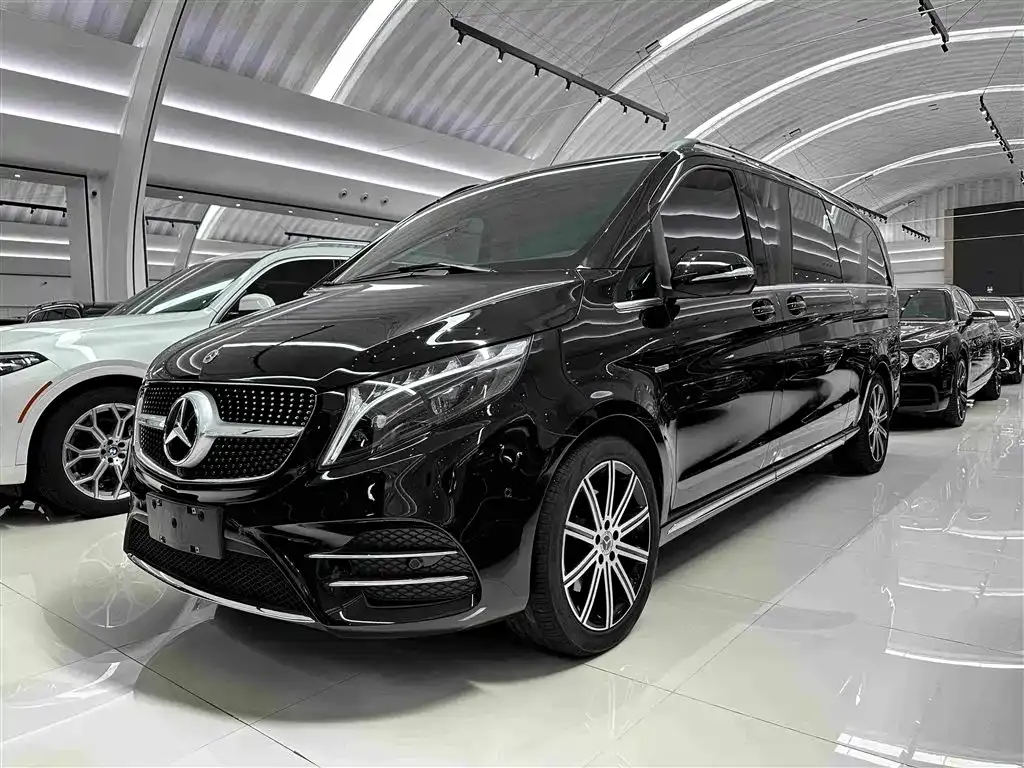 Mercedes-Benz V-Class — фото 1