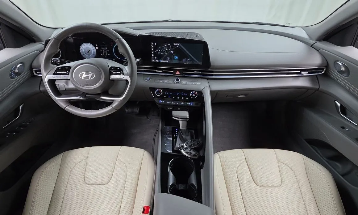 Hyundai AVANTE — фото 8