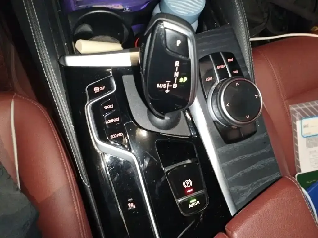 BMW 5 Series — фото 10