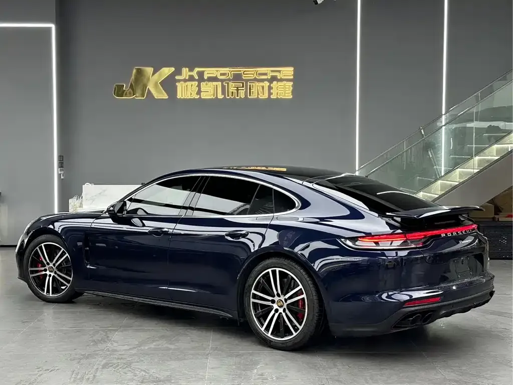 Porsche Panamera — фото 10