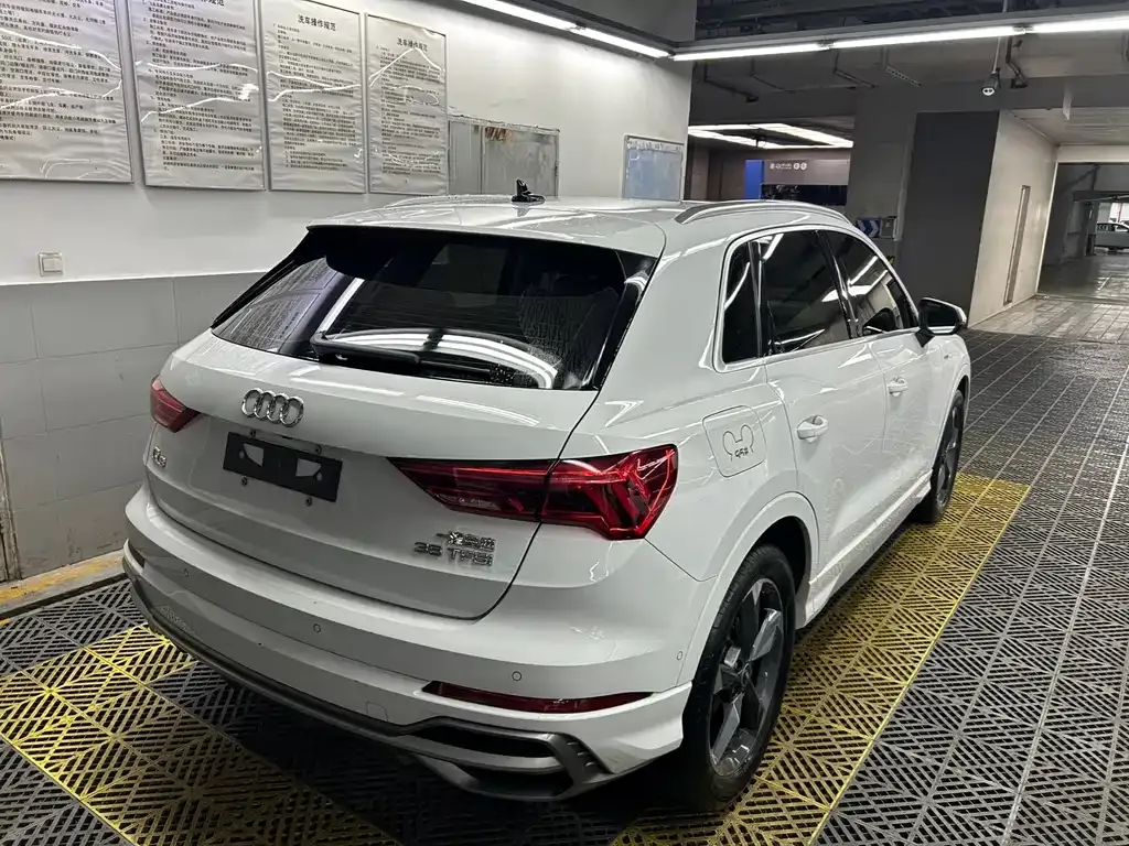 Audi Q3 — фото 2