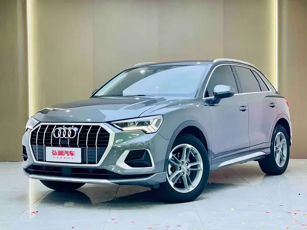 Audi Q3 — фото 1