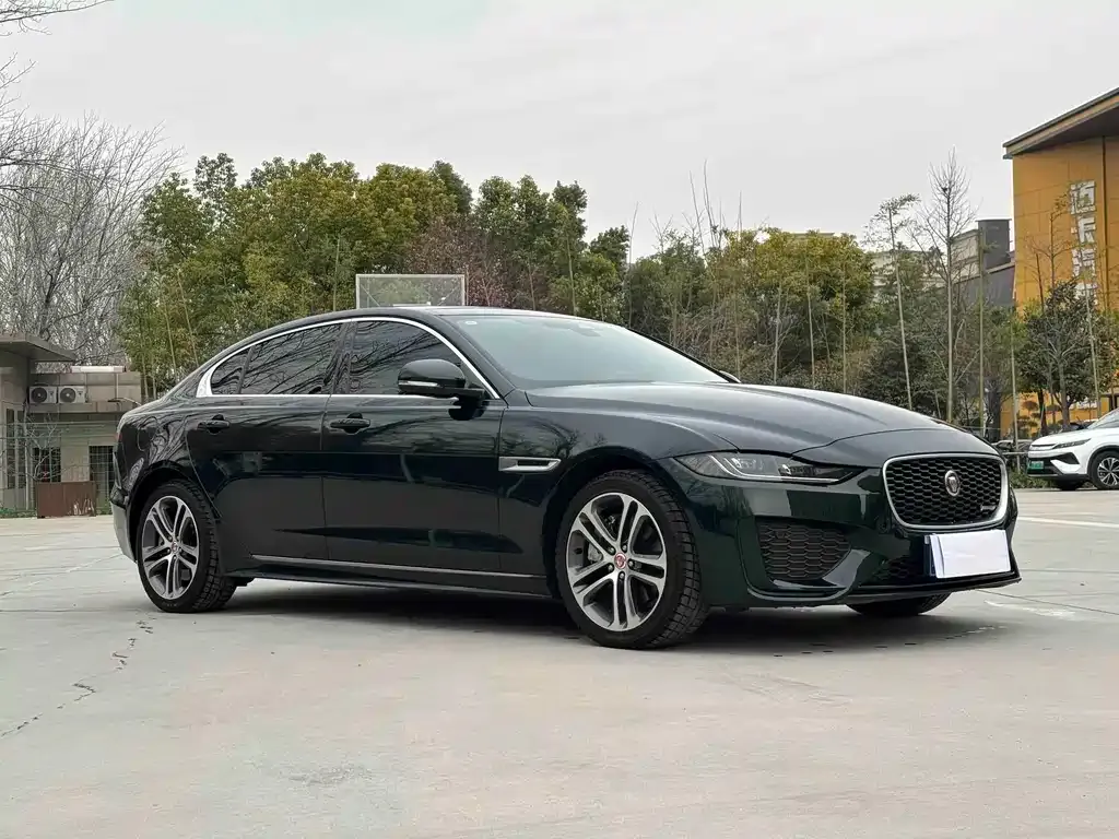Jaguar XEL — фото 10